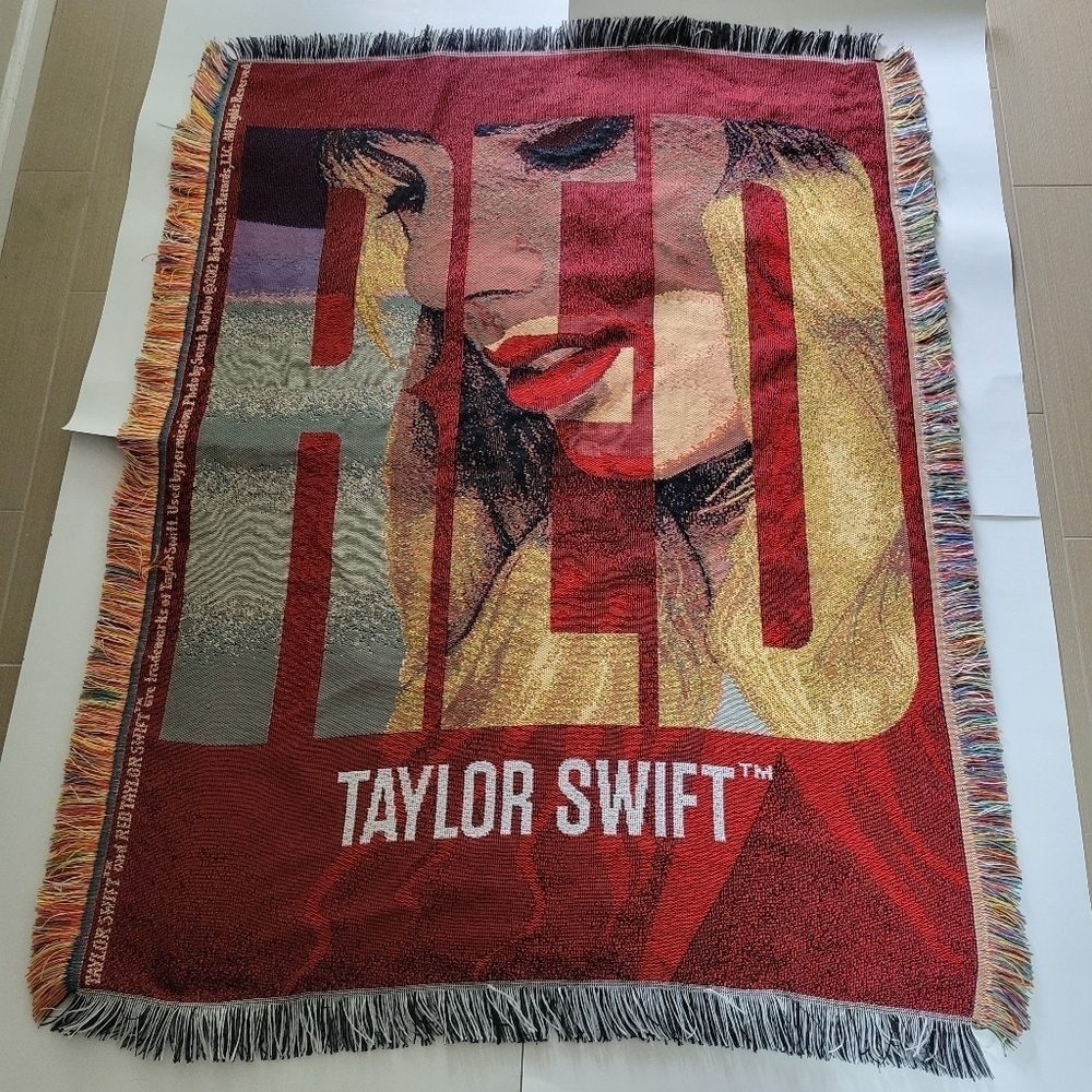 Taylor Swift Red Tour Tapestry Throw Blanked Vintage 2012.